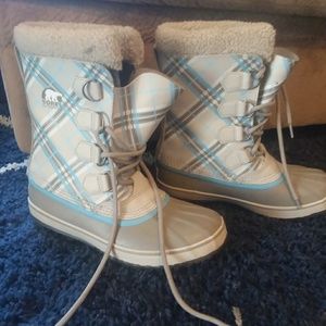 Womens Sorel snow boots